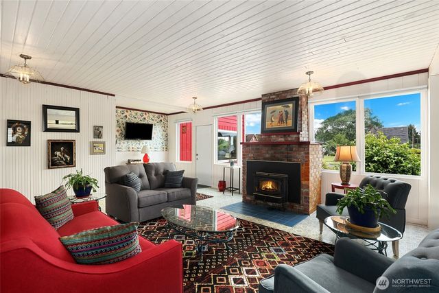 215 H Street, Cosmopolis, WA 98537