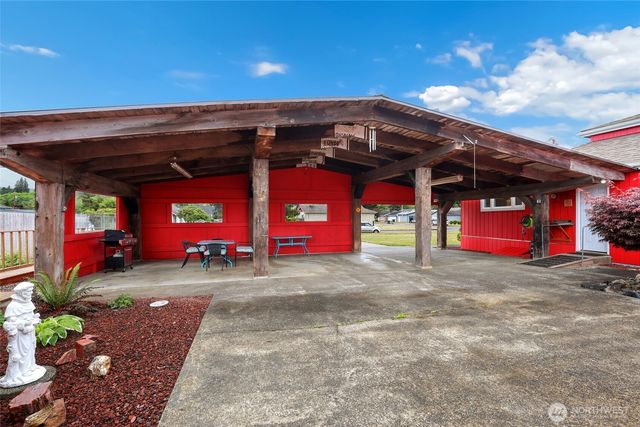 215 H Street, Cosmopolis, WA 98537