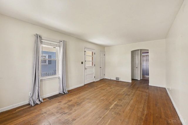 2302 Woodburn Avenue, Middletown, OH 45042