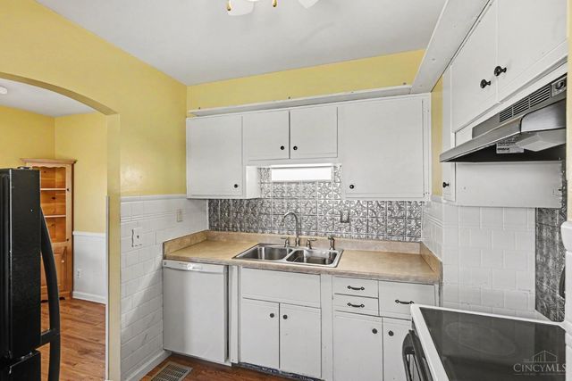 2302 Woodburn Avenue, Middletown, OH 45042