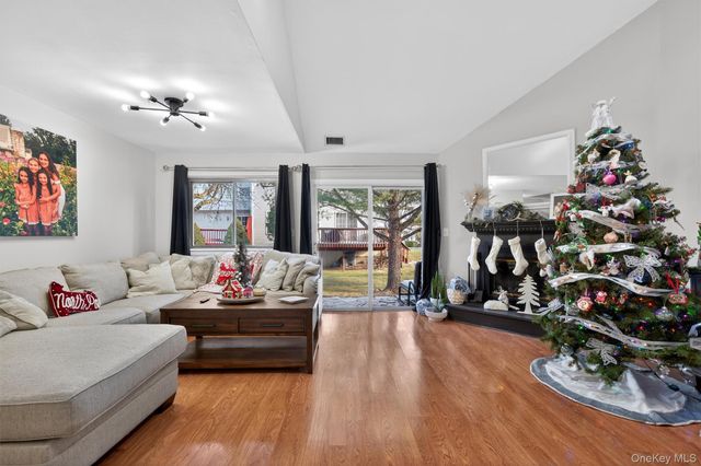 36 Sycamore Court, Highland Mills, NY 10930