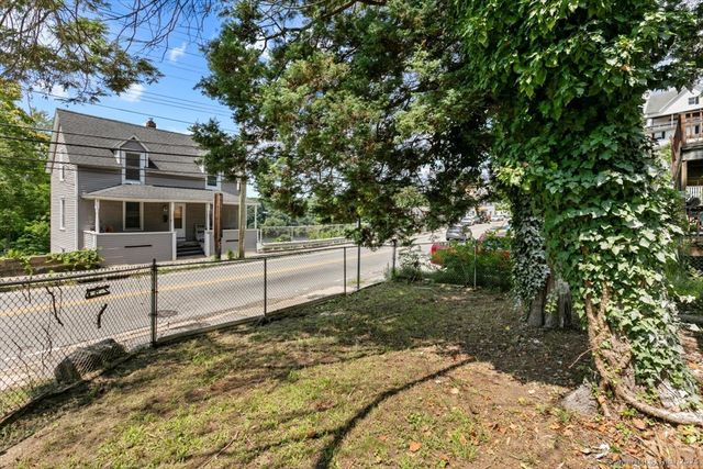 296 Laurel Hill Avenue, Norwich, CT 06360