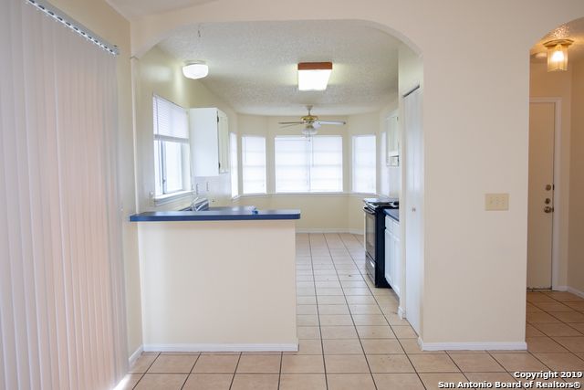 9826 Meadow Branch, Converse, TX 78109