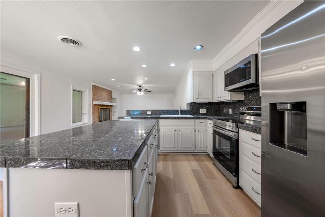 807 Country Club RD, Georgetown, TX 78628