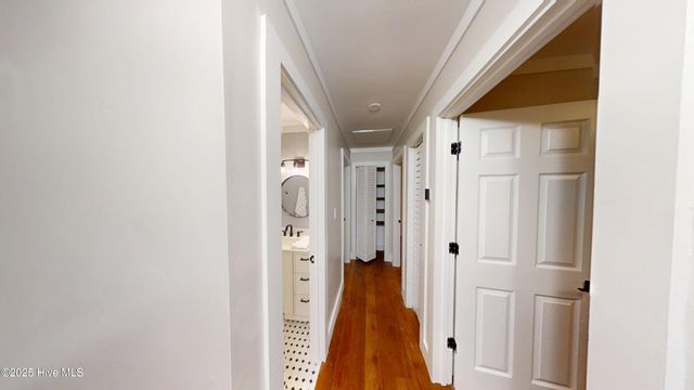 124 Jefferson Street, Beaufort, NC 28516