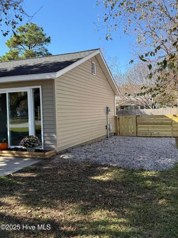 124 Jefferson Street, Beaufort, NC 28516