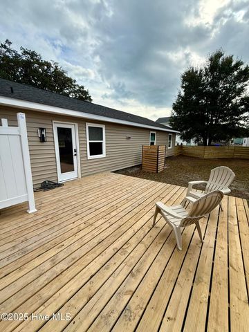 124 Jefferson Street, Beaufort, NC 28516