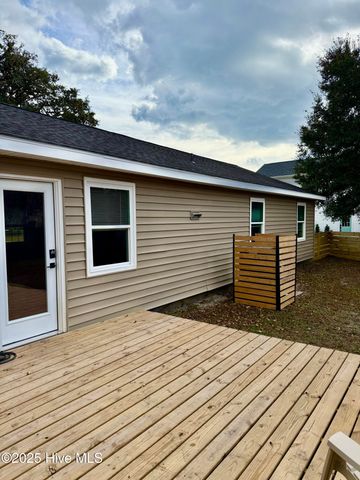 124 Jefferson Street, Beaufort, NC 28516