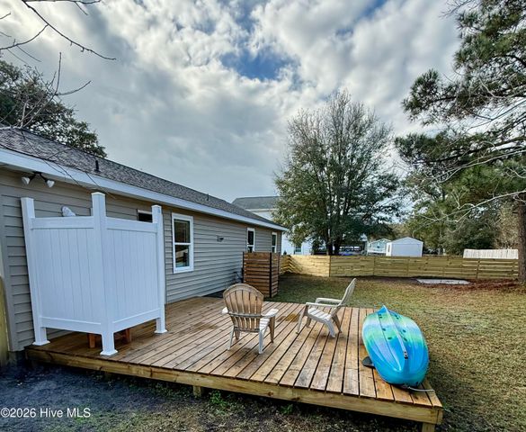 124 Jefferson Street, Beaufort, NC 28516