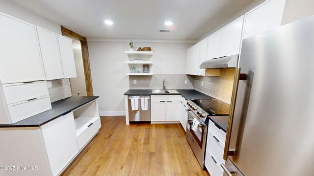 124 Jefferson Street, Beaufort, NC 28516