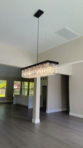 5802 Meadow Ln, Richmond, TX 77469