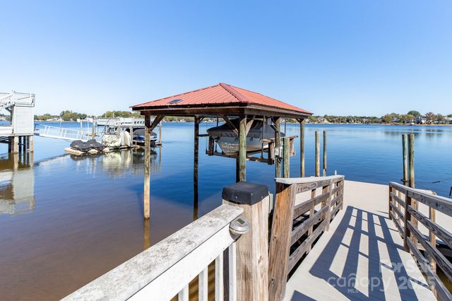 17005 Belle Isle Drive, Cornelius, NC 28031