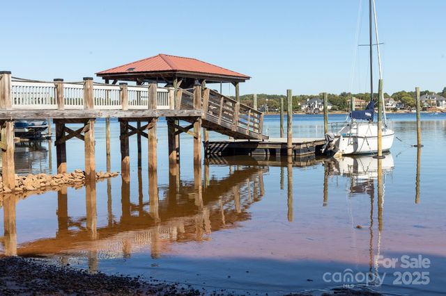 17005 Belle Isle Drive, Cornelius, NC 28031