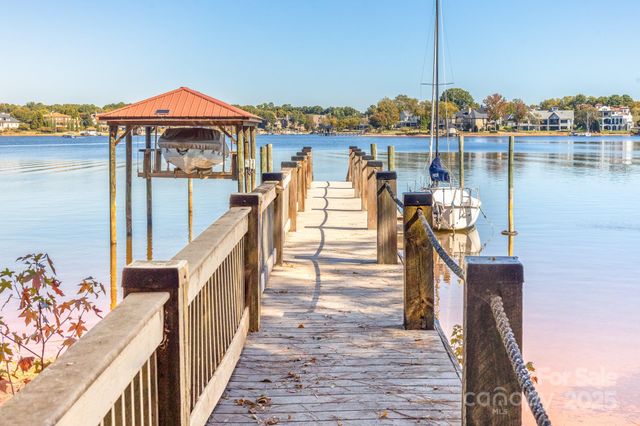 17005 Belle Isle Drive, Cornelius, NC 28031