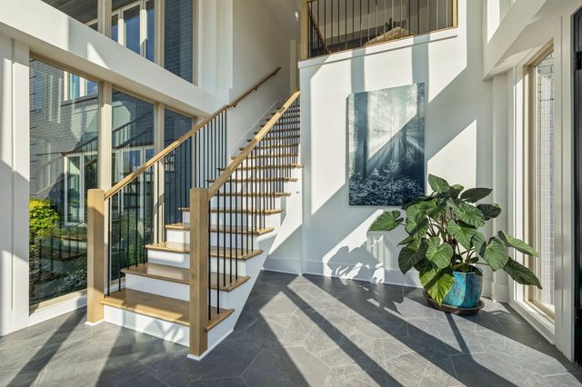 7407 Indian Creek Rd, Nashville, TN 37209