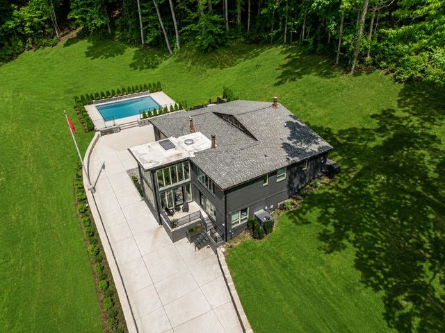 7407 Indian Creek Rd, Nashville, TN 37209