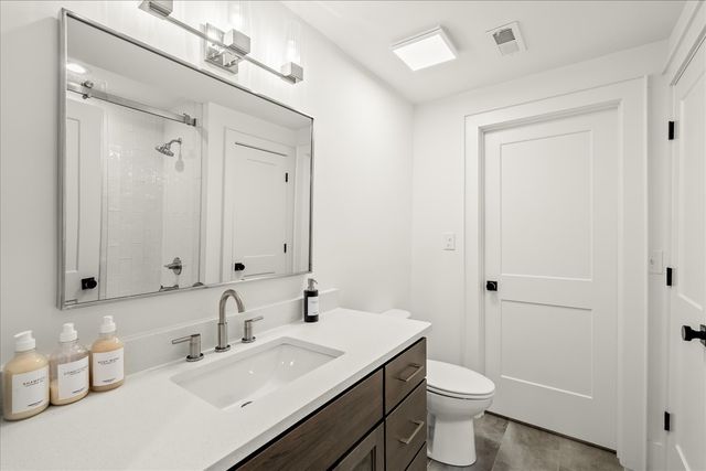7407 Indian Creek Rd, Nashville, TN 37209