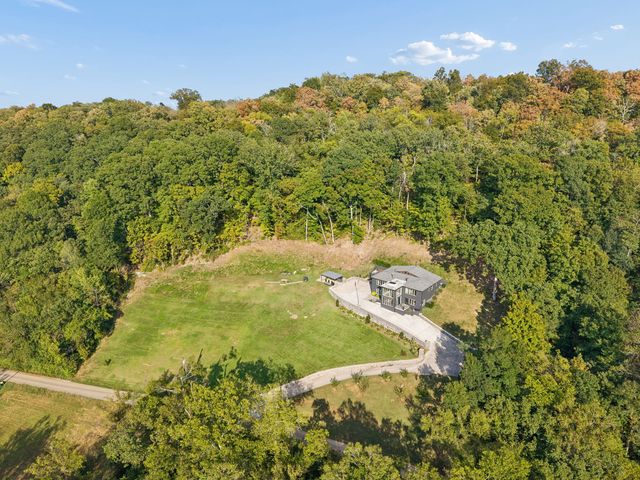 7407 Indian Creek Rd, Nashville, TN 37209