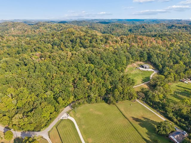 7407 Indian Creek Rd, Nashville, TN 37209