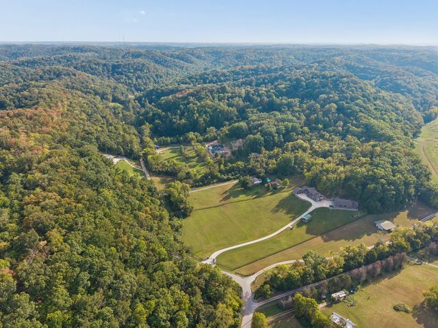 7407 Indian Creek Rd, Nashville, TN 37209
