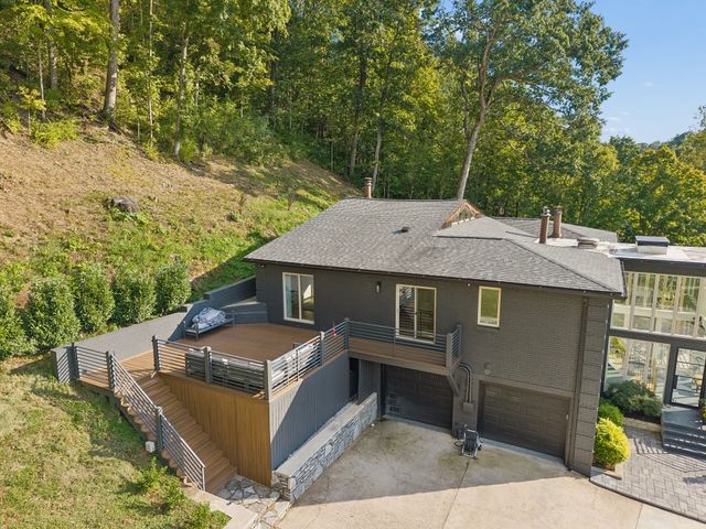 7407 Indian Creek Rd, Nashville, TN 37209