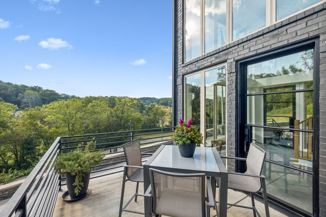 7407 Indian Creek Rd, Nashville, TN 37209