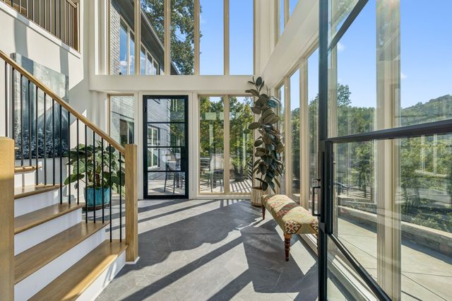 7407 Indian Creek Rd, Nashville, TN 37209