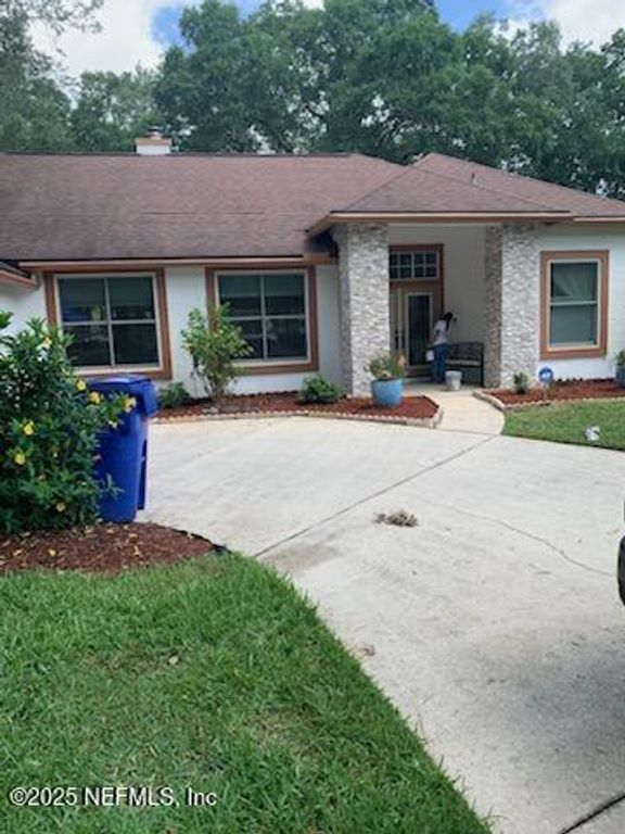 345 LOLLY Lane, Jacksonville, FL 32259