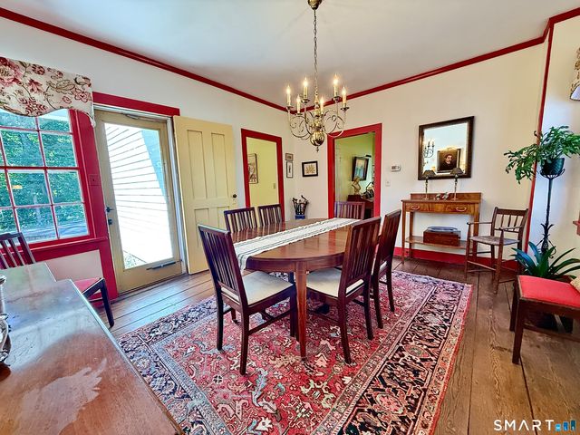 10 Weekeepeemee Road, Woodbury, CT 06798