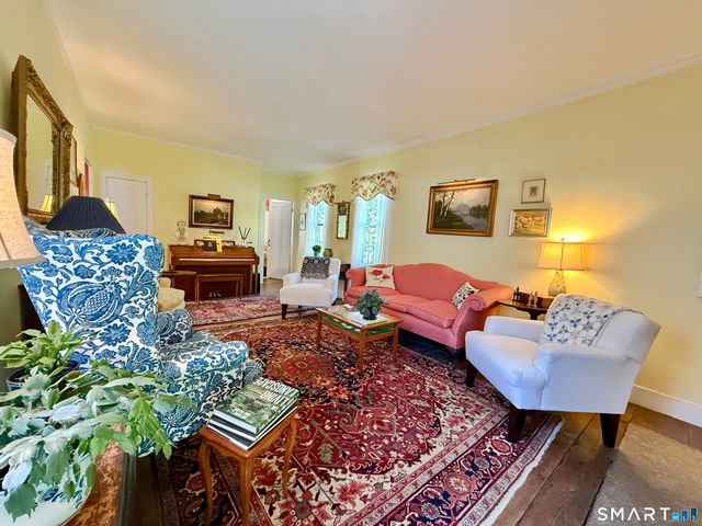 10 Weekeepeemee Road, Woodbury, CT 06798