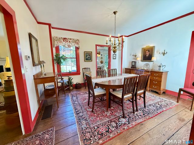 10 Weekeepeemee Road, Woodbury, CT 06798