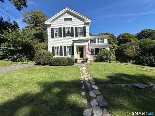 10 Weekeepeemee Road, Woodbury, CT 06798