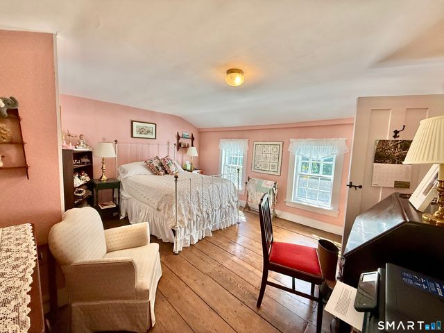 10 Weekeepeemee Road, Woodbury, CT 06798