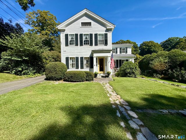 10 Weekeepeemee Road, Woodbury, CT 06798
