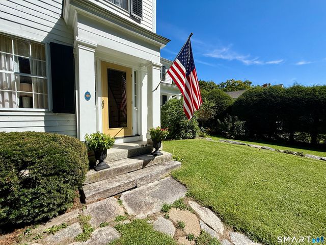 10 Weekeepeemee Road, Woodbury, CT 06798