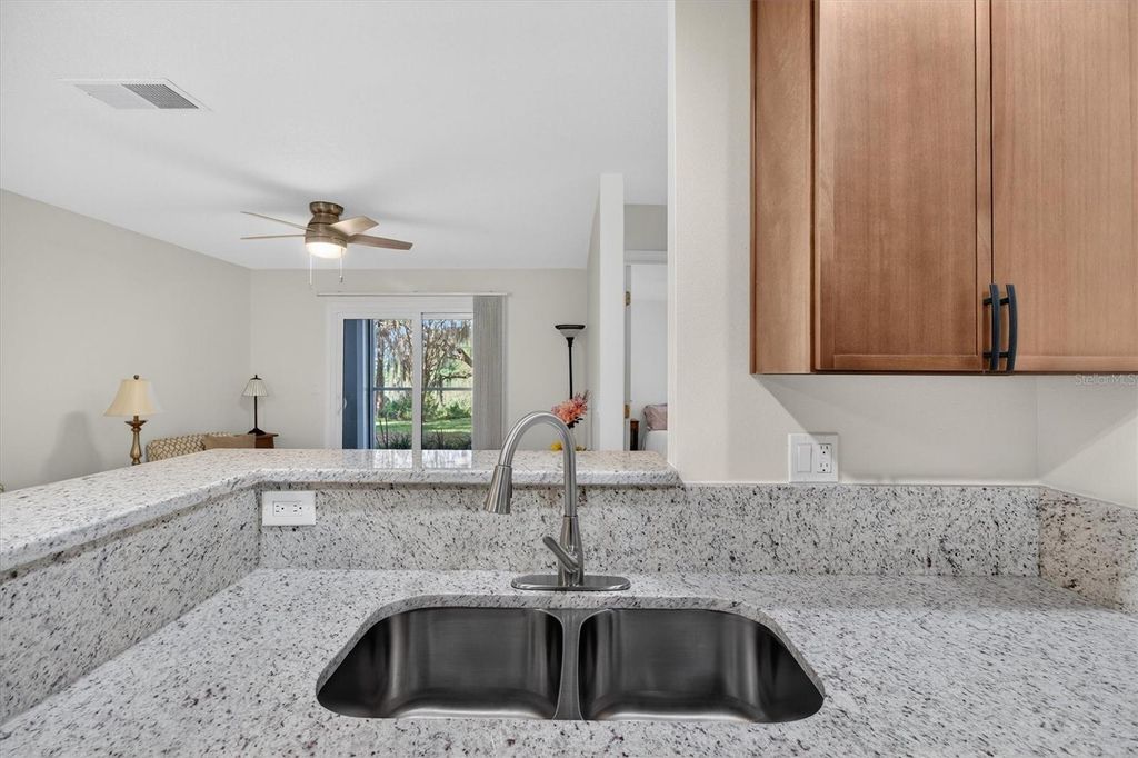 Image 14 of property listing at 2532 GRASSY POINT DRIVE 106, Lake Mary, FL 32746