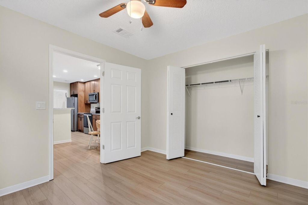 Image 19 of property listing at 2532 GRASSY POINT DRIVE 106, Lake Mary, FL 32746