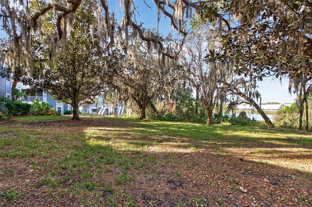 Image 34 of property listing at 2532 GRASSY POINT DRIVE 106, Lake Mary, FL 32746
