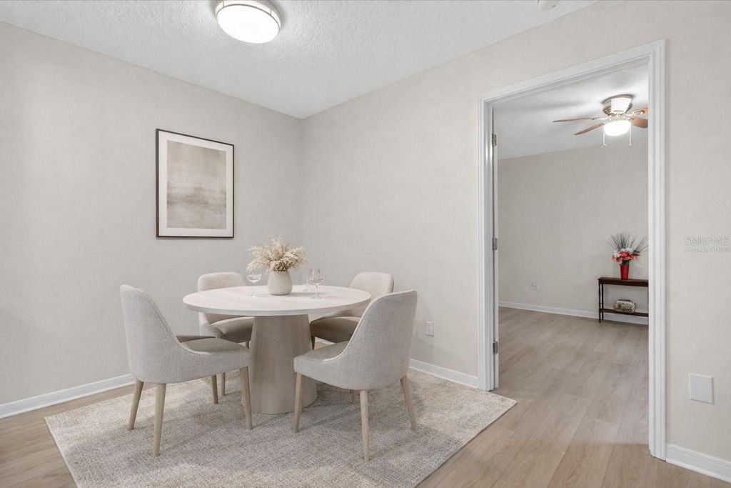 Image 8 of property listing at 2532 GRASSY POINT DRIVE 106, Lake Mary, FL 32746