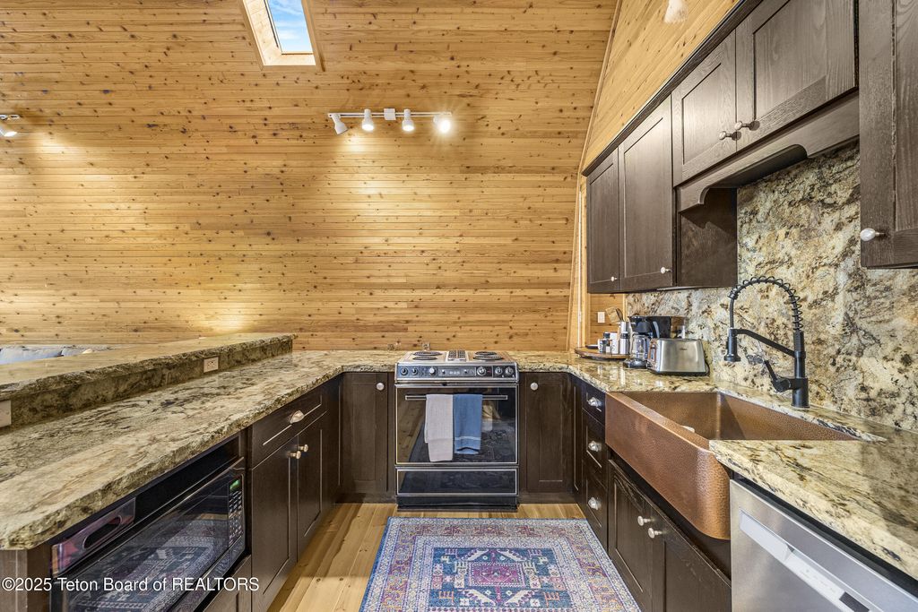 863 SNAKE RIVER Road, Swan Valley, ID 83449 photo 11