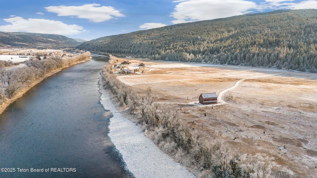 863 SNAKE RIVER Road, Swan Valley, ID 83449 photo 2