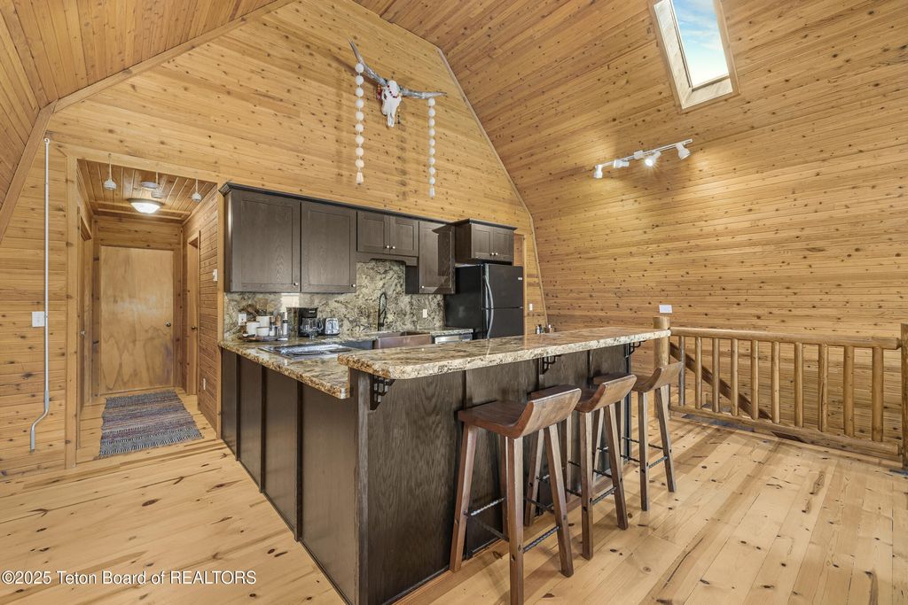 863 SNAKE RIVER Road, Swan Valley, ID 83449 photo 4