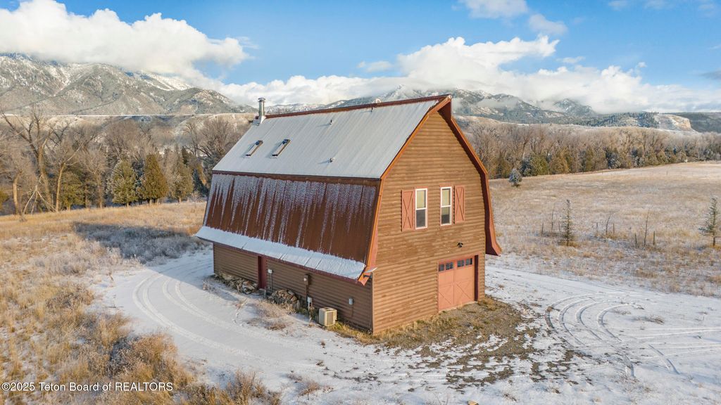 863 SNAKE RIVER Road, Swan Valley, ID 83449 photo 6