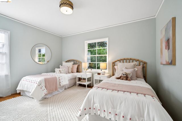 4200 Mountain View Ave, Oakland, CA 94605