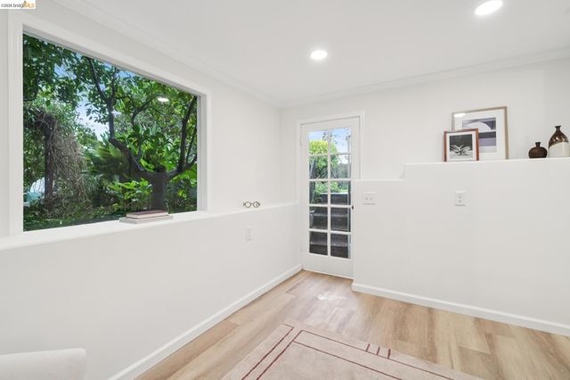 4200 Mountain View Ave, Oakland, CA 94605