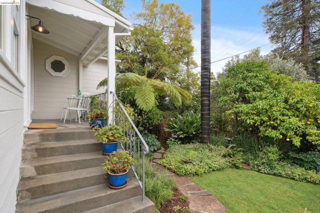 4200 Mountain View Ave, Oakland, CA 94605