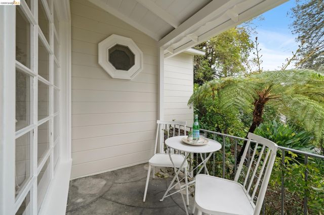 4200 Mountain View Ave, Oakland, CA 94605