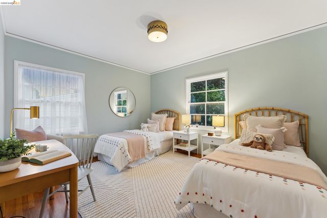 4200 Mountain View Ave, Oakland, CA 94605