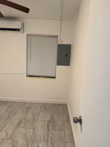 1324 N 58 Avenue, Hollywood, FL 33021