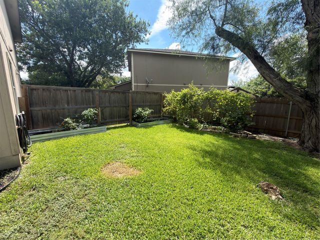 190 Geronimo CV, Kyle, TX 78640